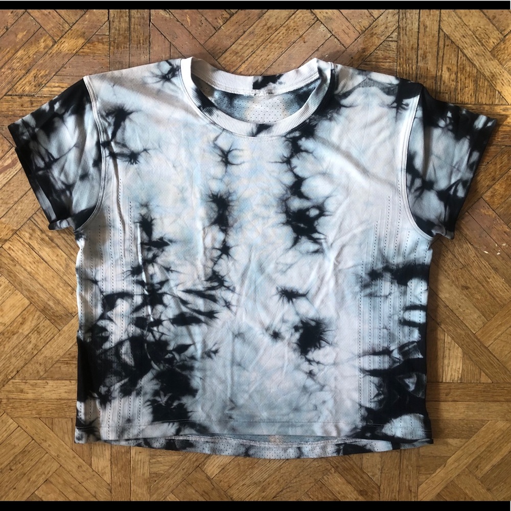 Lululemon Train To Be in Shibori, XS